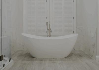 Elegant master Bathroom with Marble like tile
